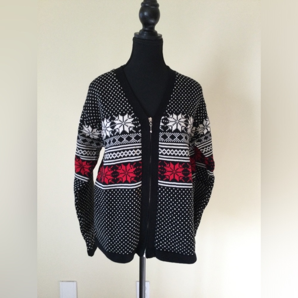 Casual Corner Black 100% Cotton Sweater with Snowflake Pattern Women’s Medium